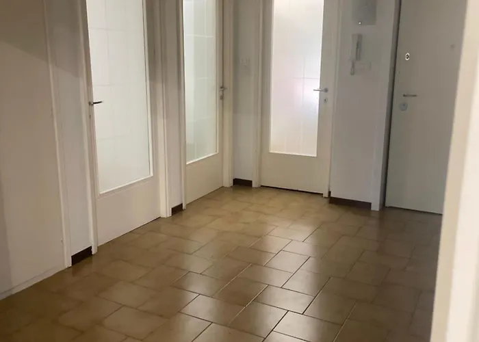 Проживание в семье Peniel Парма